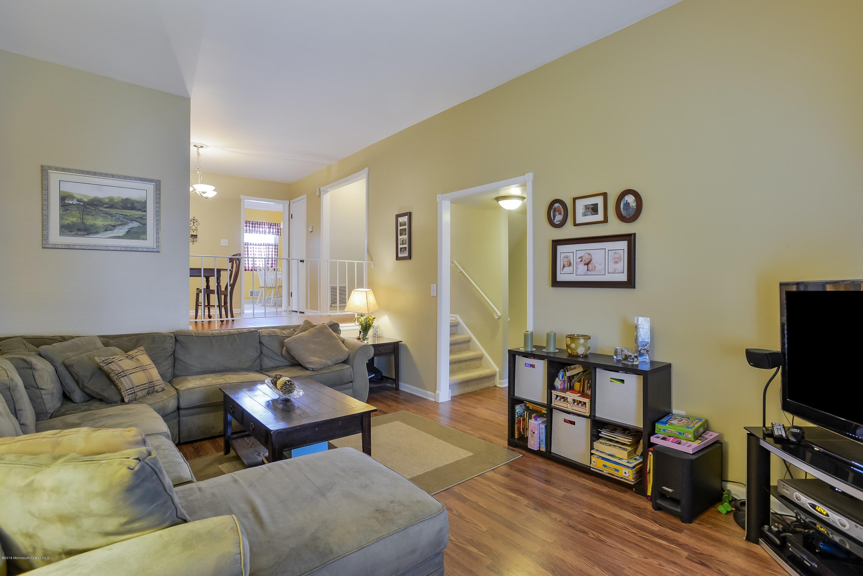315 Middlewood Road Middletown, NJ 07748 - Photo 7 of 25 007_Living Room