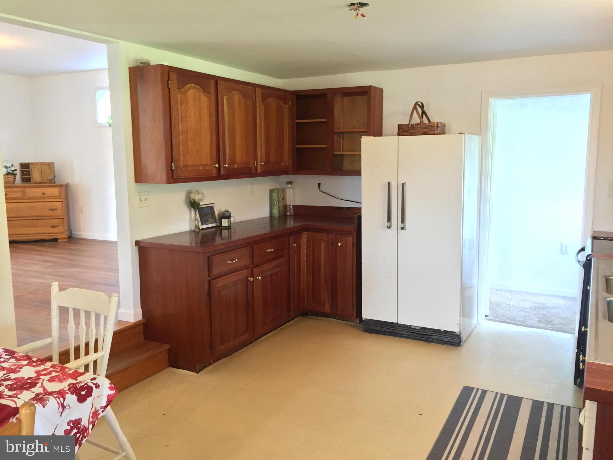 17301 White Ground Road Boyds, MD 20841 - Photo 4 of 25 Kitchen