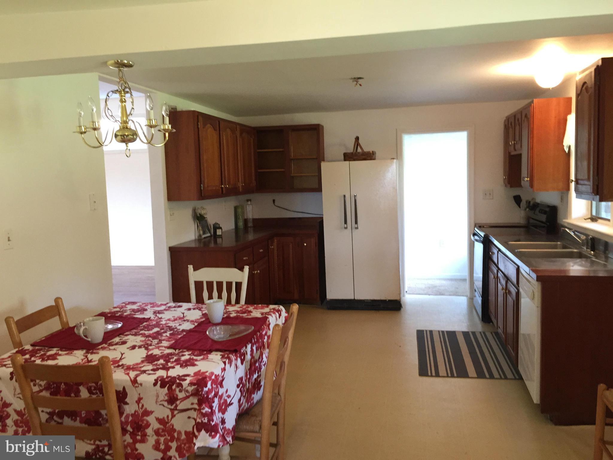 17301 White Ground Road Boyds, MD 20841 - Photo 5 of 25 Kitchen