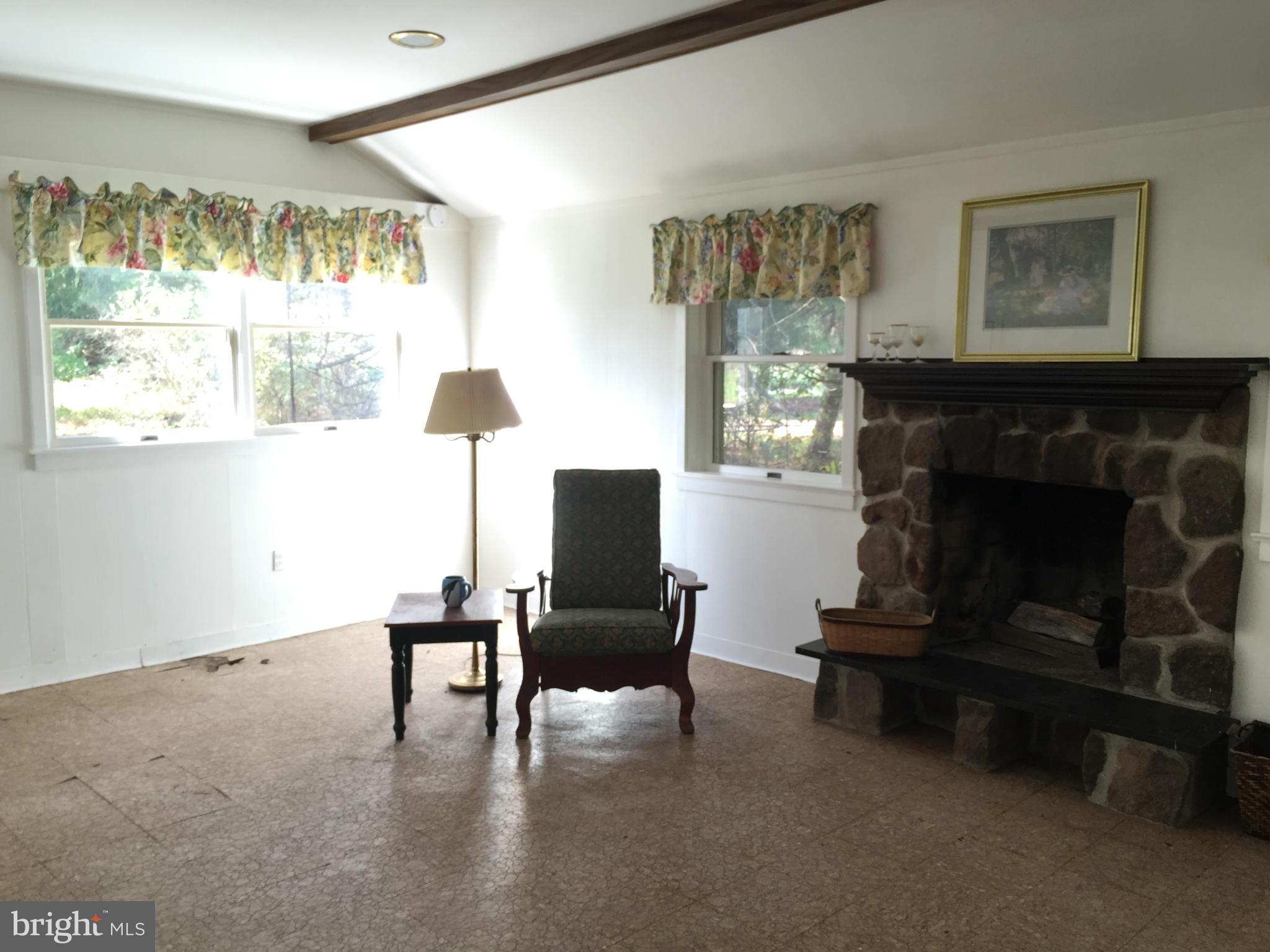17301 White Ground Road Boyds, MD 20841 - Photo 10 of 25 Interior (General)