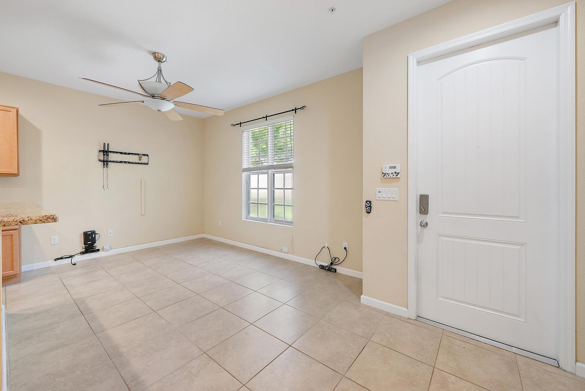 259 Southwest 7th Court Pompano Beach, FL 33060 - Photo 3 of 20 259 SW 7th Ct-1