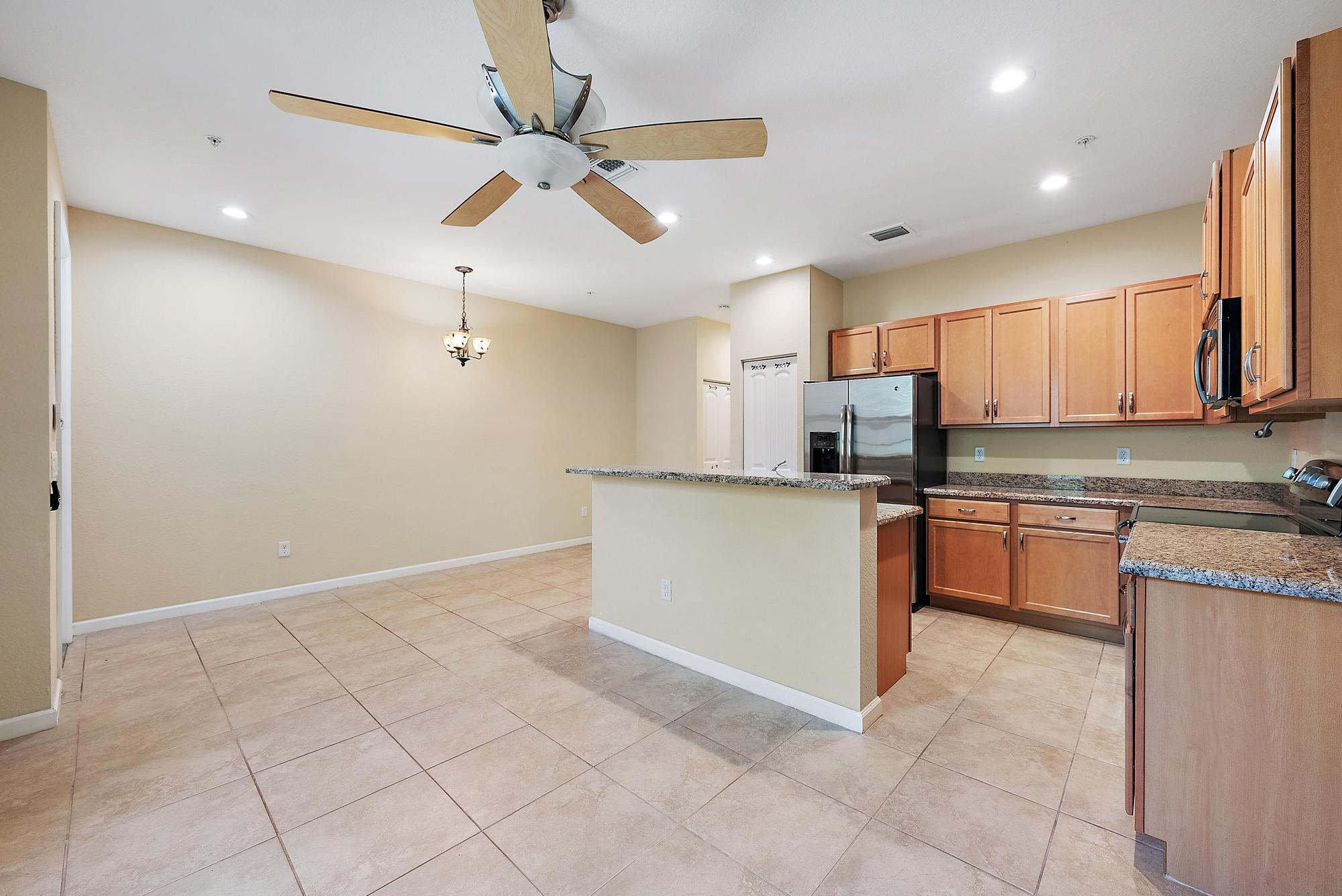 259 Southwest 7th Court Pompano Beach, FL 33060 - Photo 5 of 20 259 SW 7th Ct-19