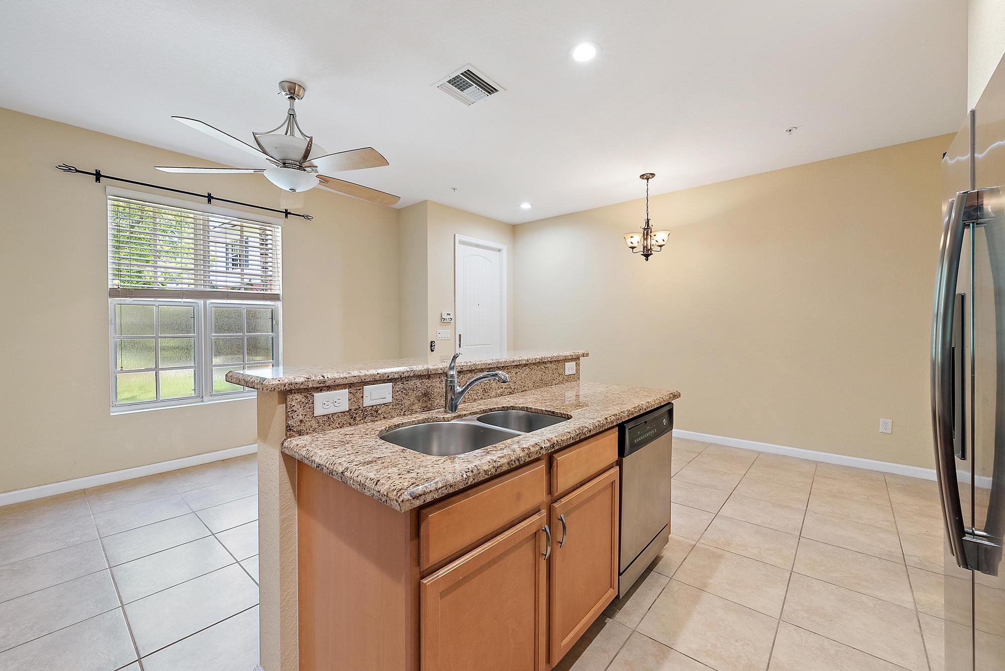 259 Southwest 7th Court Pompano Beach, FL 33060 - Photo 7 of 20 259 SW 7th Ct-3