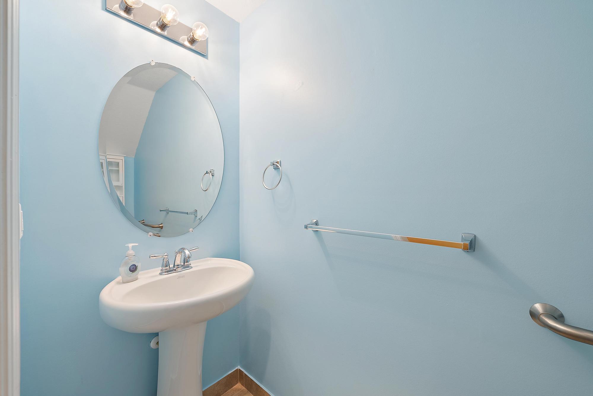 259 Southwest 7th Court Pompano Beach, FL 33060 - Photo 9 of 20 259 SW 7th Ct-5