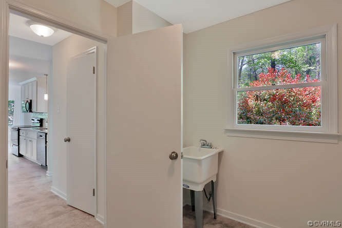 5700 North Chase Road Midlothian, VA 23112 - Photo 15 of 30 a view of a hallway with workspace