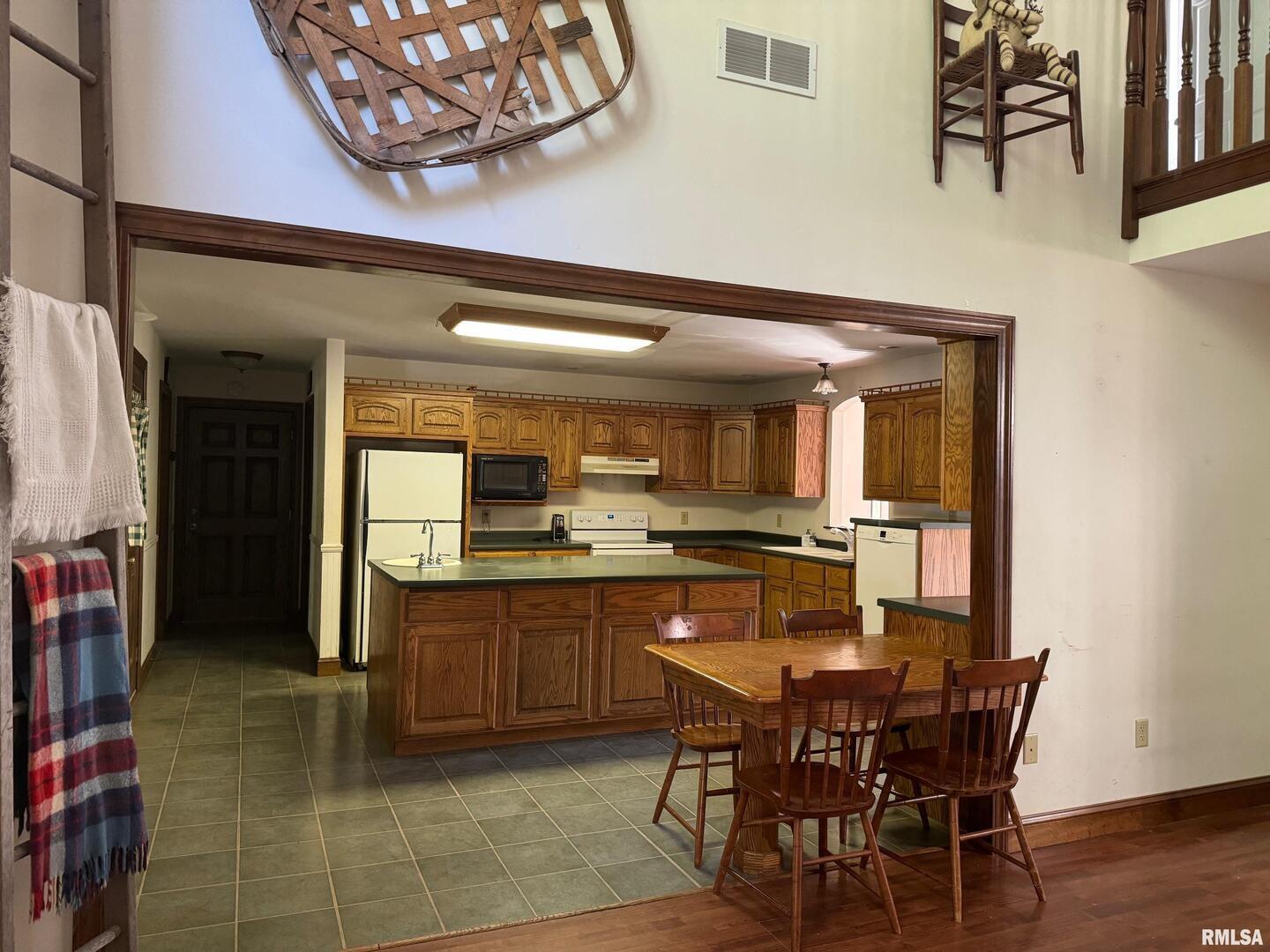 102 West North Street Ina, IL 62846 - Photo 20 of 61