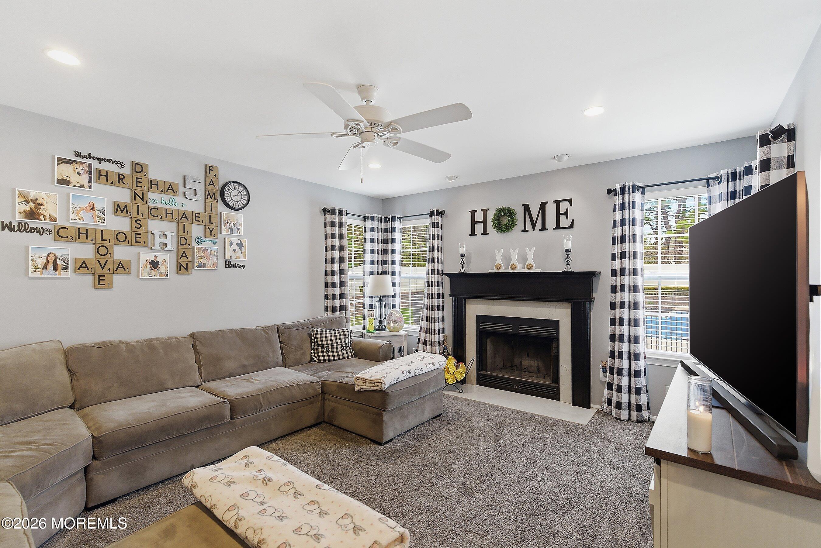 85 Lorelei Drive Howell, NJ 07731 - Photo 17 of 50 10-Living