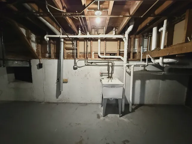 $199,000 | 15530 University Avenue, Dolton, IL 60419