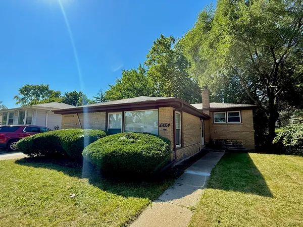 $172,000 | 15530 University Avenue, Dolton, IL 60419