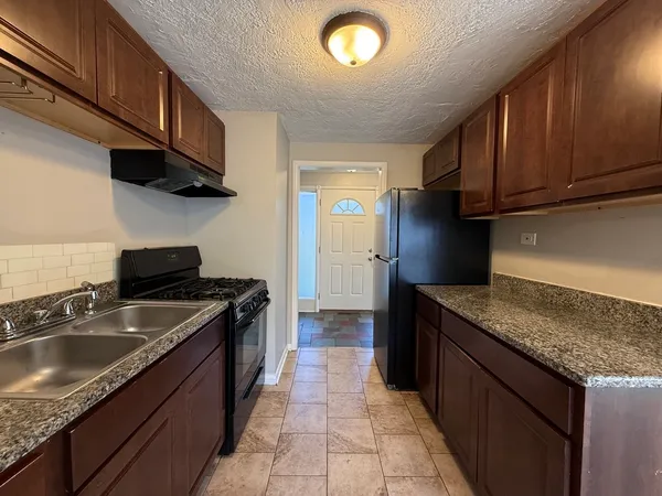 $172,000 | 15530 University Avenue, Dolton, IL 60419