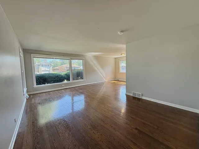 $199,000 | 15530 University Avenue, Dolton, IL 60419