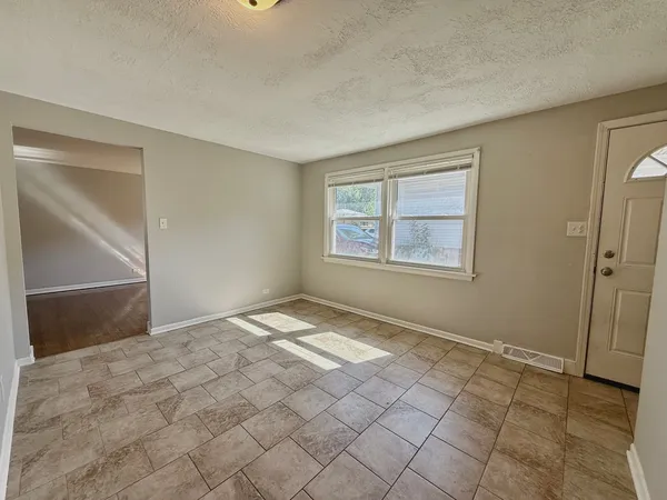 $172,000 | 15530 University Avenue, Dolton, IL 60419