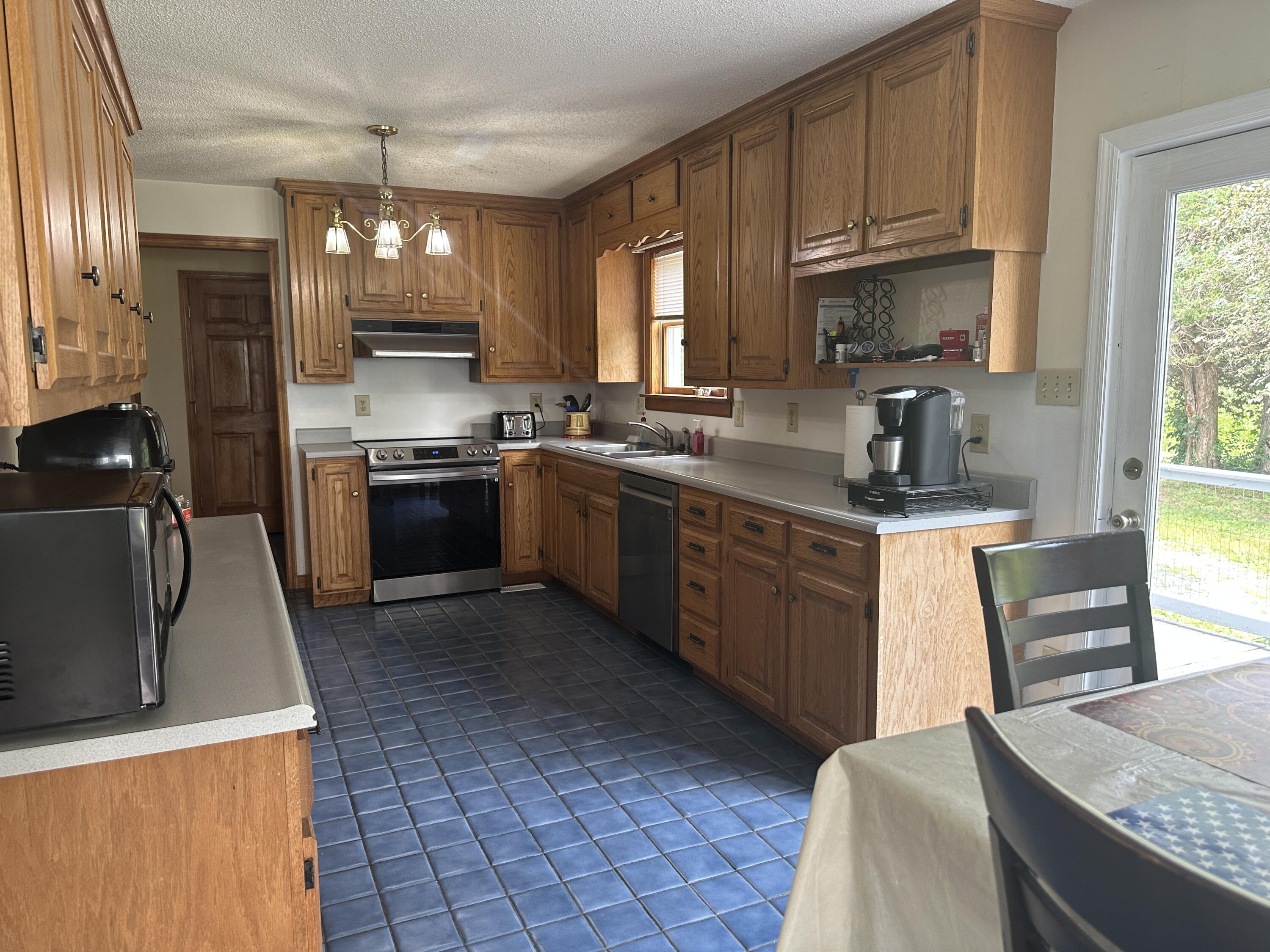 237 Cedar Creek Road Greeneville, TN 37743 - Photo 10 of 99 IMG_1476