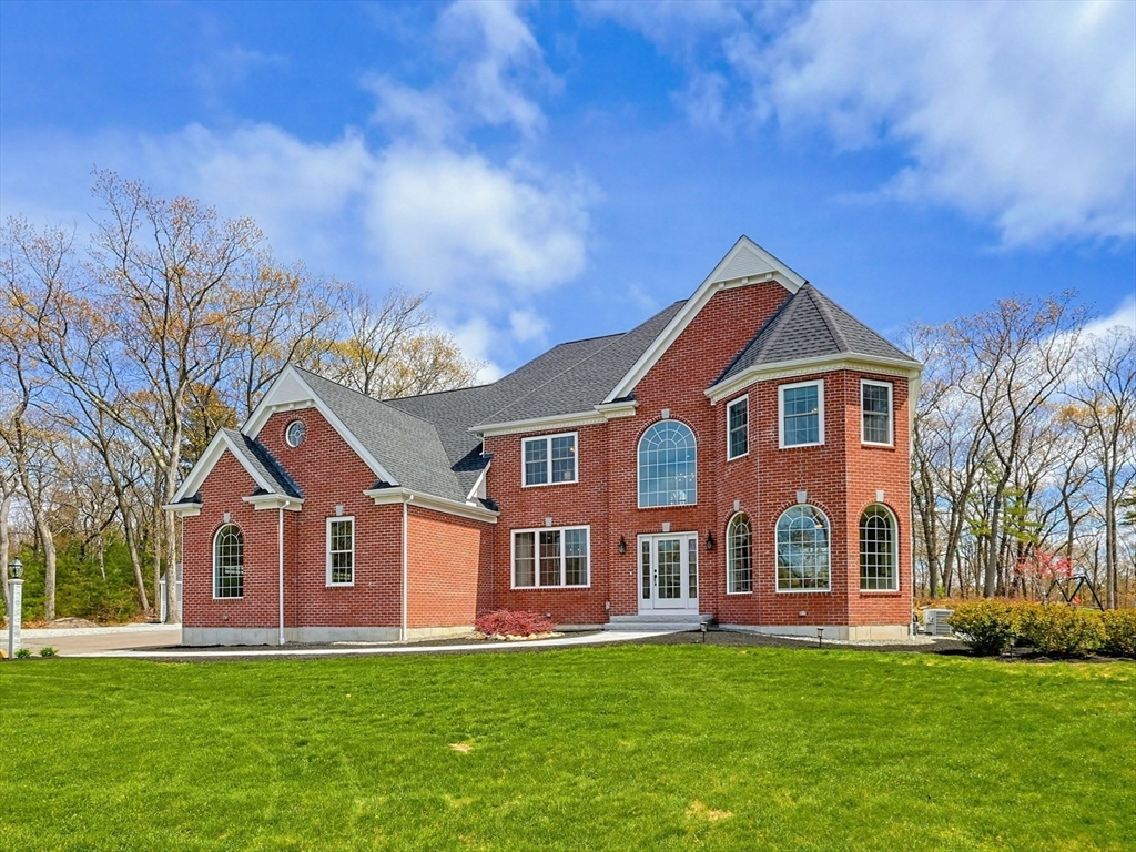 15 Ridge Road Wrentham, MA 02093 - Photo 3 of 42