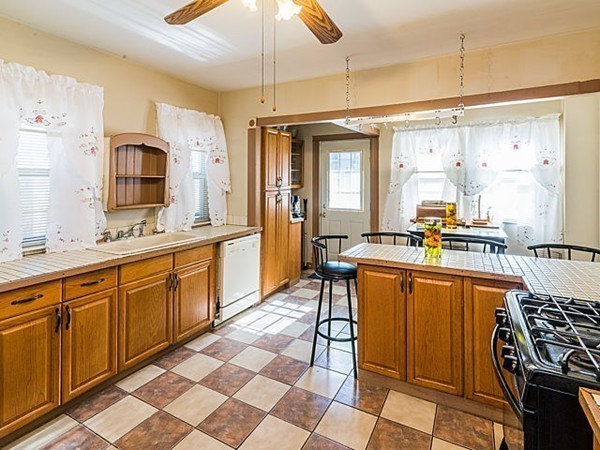 25 Edwin Street Boston, MA 02124 - Photo 6 of 22 Gallery Image 6