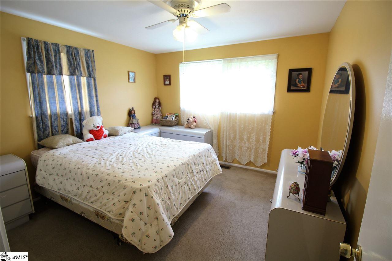 3219 Fork Shoals Road Simpsonville, SC 29680 - Photo 14 of 24