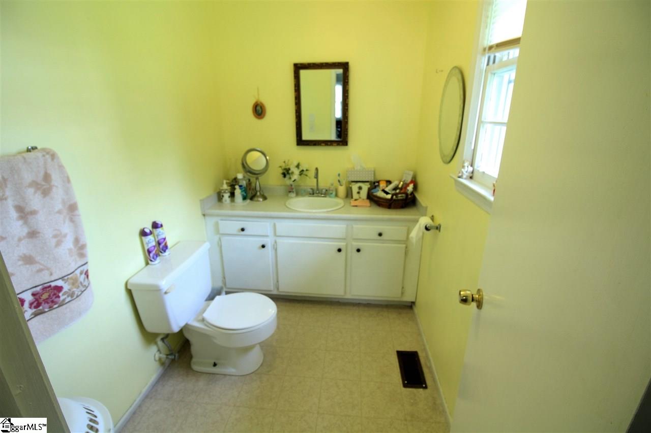 3219 Fork Shoals Road Simpsonville, SC 29680 - Photo 18 of 24