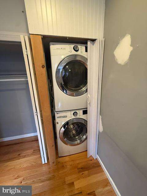 1224 Tasker Street, Unit 1R Philadelphia, PA 19148 - Photo 7 of 9 a utility room with dryer and washer