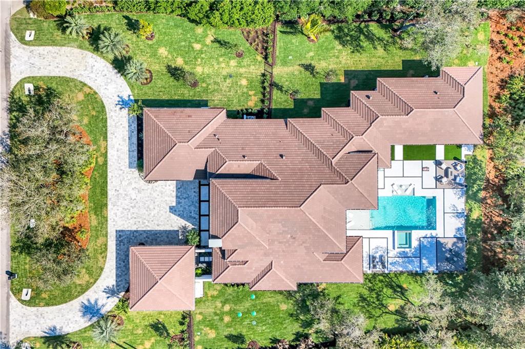 18 Caribbean Road Naples, FL 34108 - Photo 7 of 36 Gallery Image 7