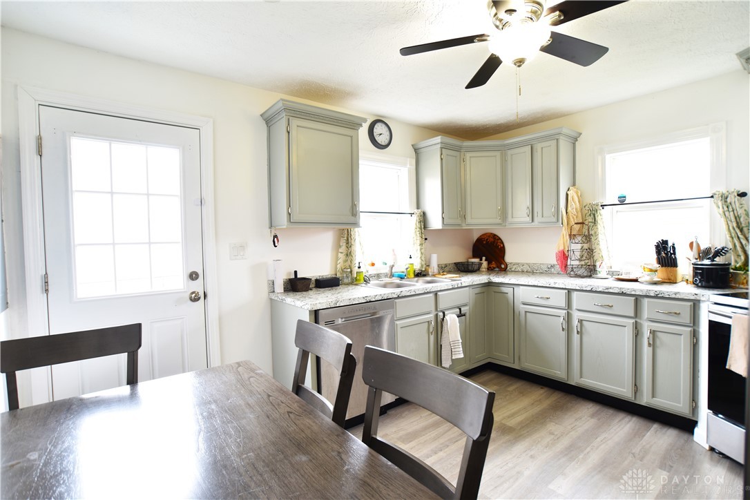 3612 Clearview Road Dayton, OH 45439 - Photo 4 of 22 Gallery Image 4