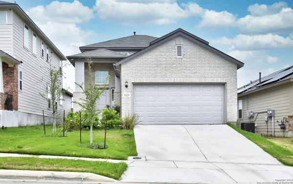 $1,825 | 5123 Longhorn River, Converse, TX 78109