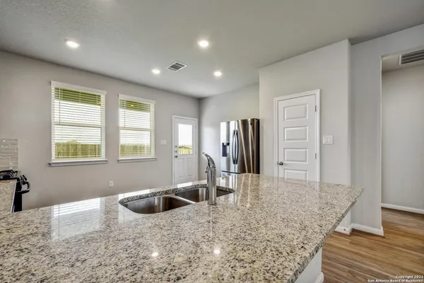 $1,825 | 5123 Longhorn River, Converse, TX 78109