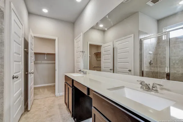 $1,825 | 5123 Longhorn River, Converse, TX 78109