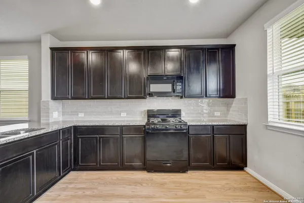 $1,825 | 5123 Longhorn River, Converse, TX 78109