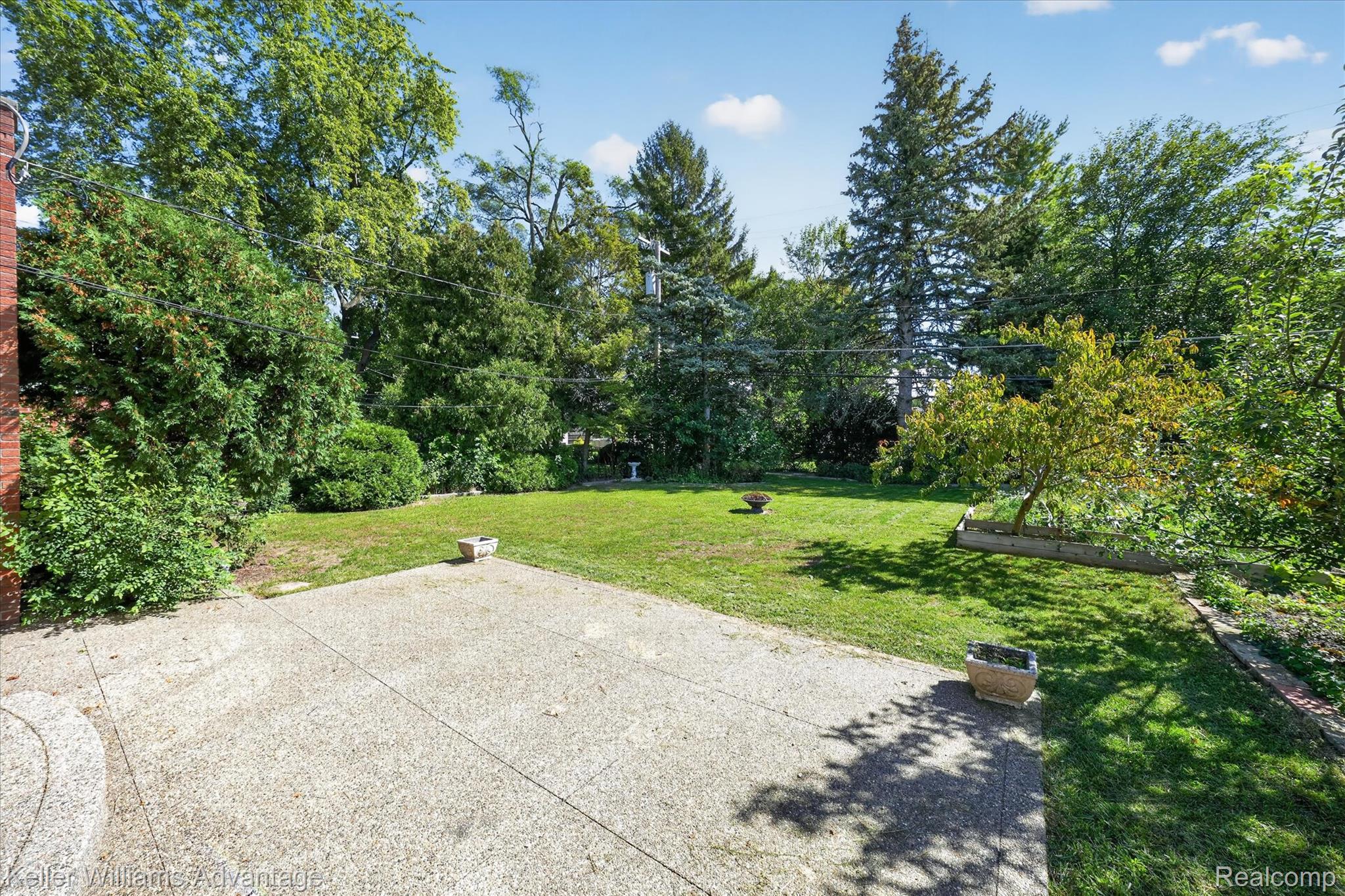 31428 Hartwick Drive Warren, MI 48088 - Photo 35 of 40 37-31428-Hartwick-Dr-Warren-WindowStill.jpg