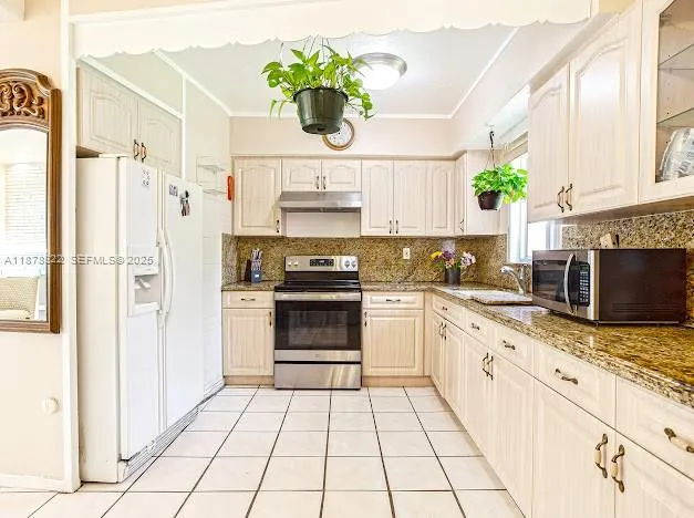 $560,000 | 3811 Northwest 174th Street, Miami Gardens, FL 33055