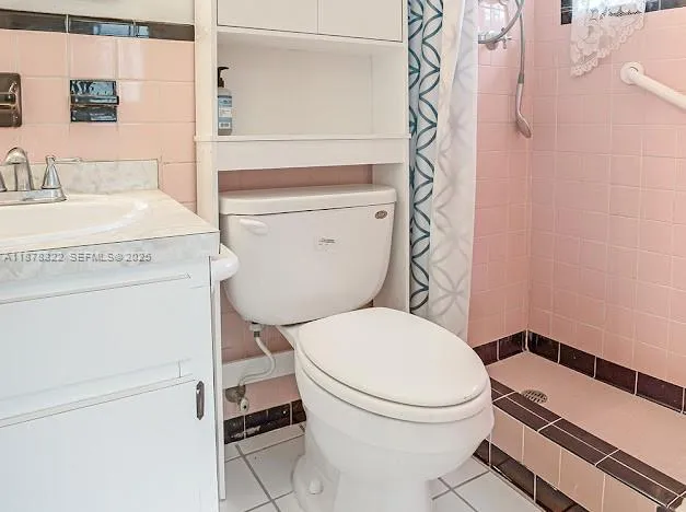 $560,000 | 3811 Northwest 174th Street, Miami Gardens, FL 33055