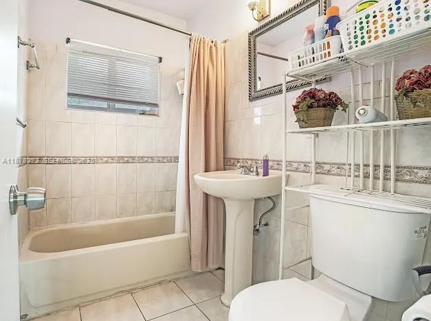 $560,000 | 3811 Northwest 174th Street, Miami Gardens, FL 33055