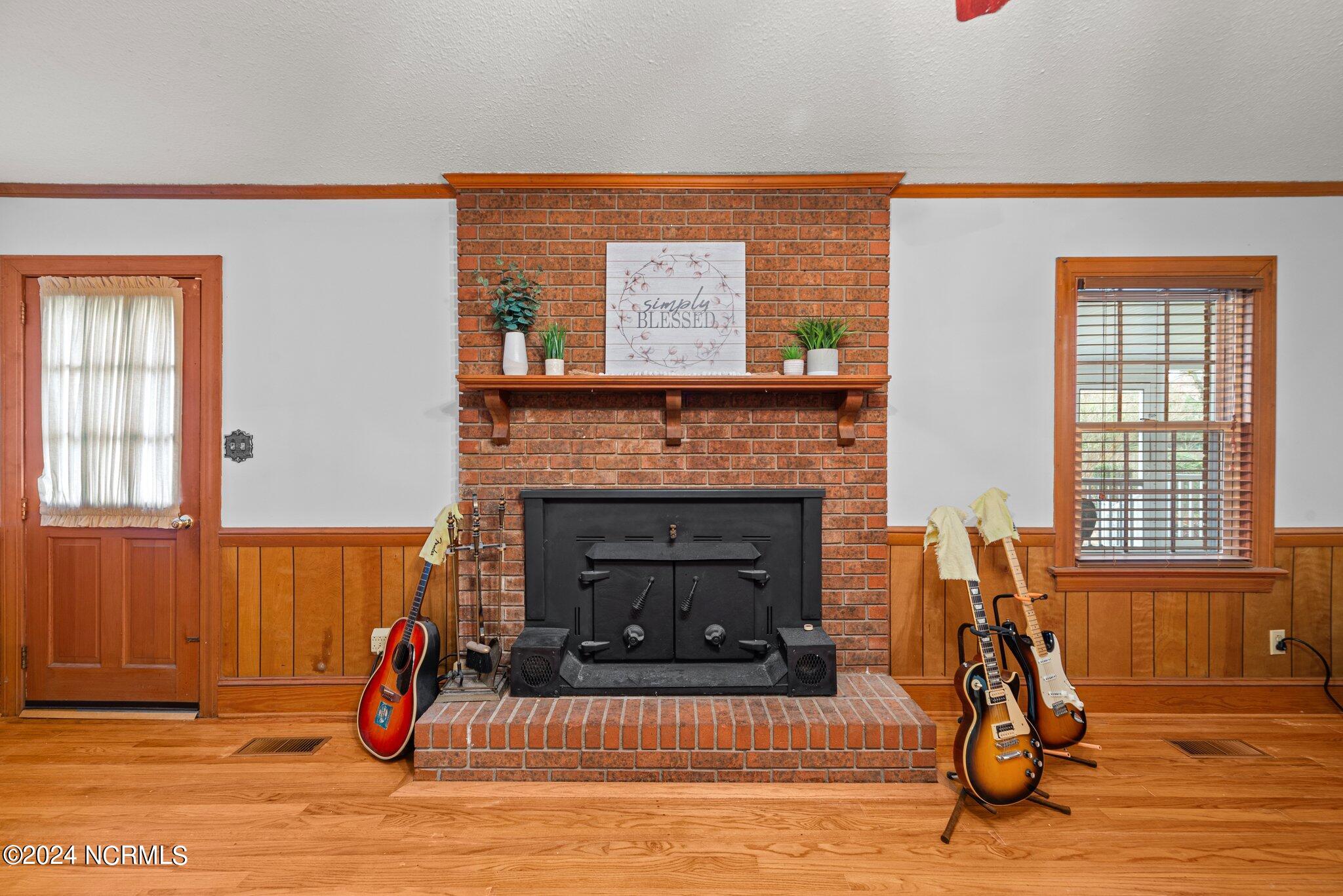 304 Prince Road Greenville, NC 27858 - Photo 10 of 26 16-web-or-mls-DSC_8218