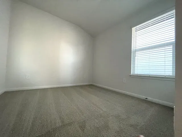 $2,095 | 4905 Stockton Lane, Del Valle, TX 78617