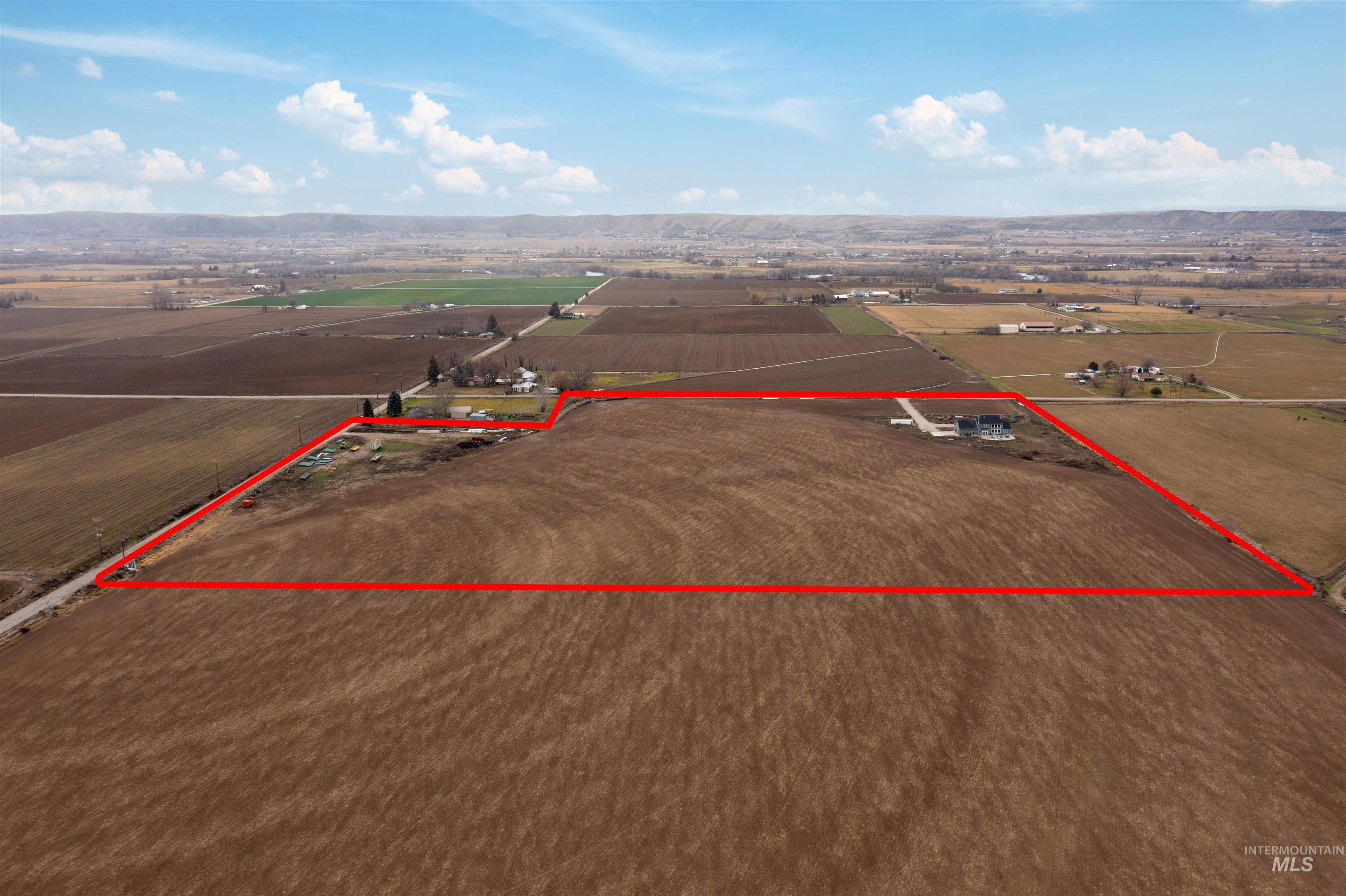 5220 West Central Road Emmett, ID 83617 - Photo 4 of 50