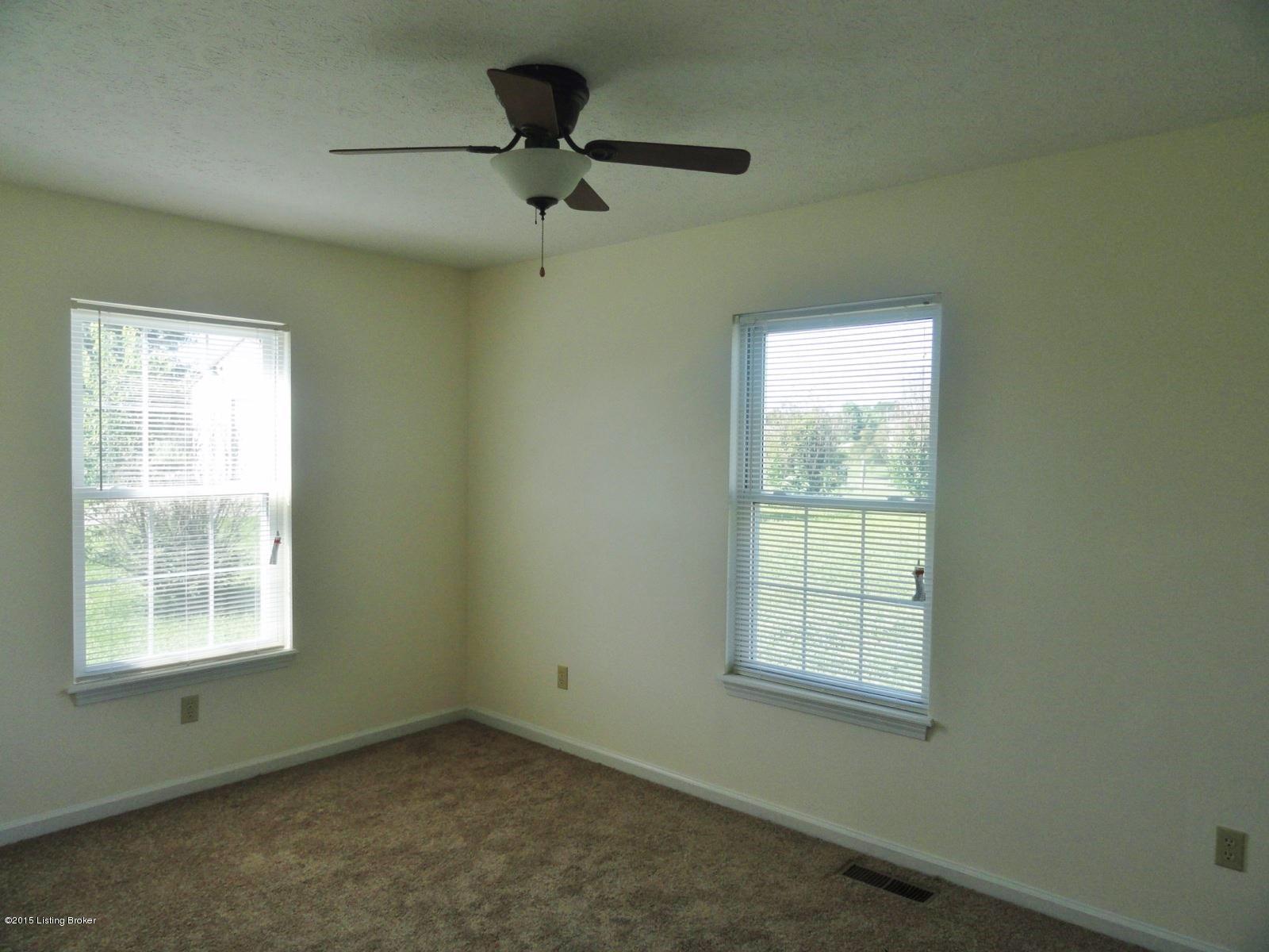 233 Community Park Road Vine Grove, KY 40175 - Photo 12 of 35 DSC03326