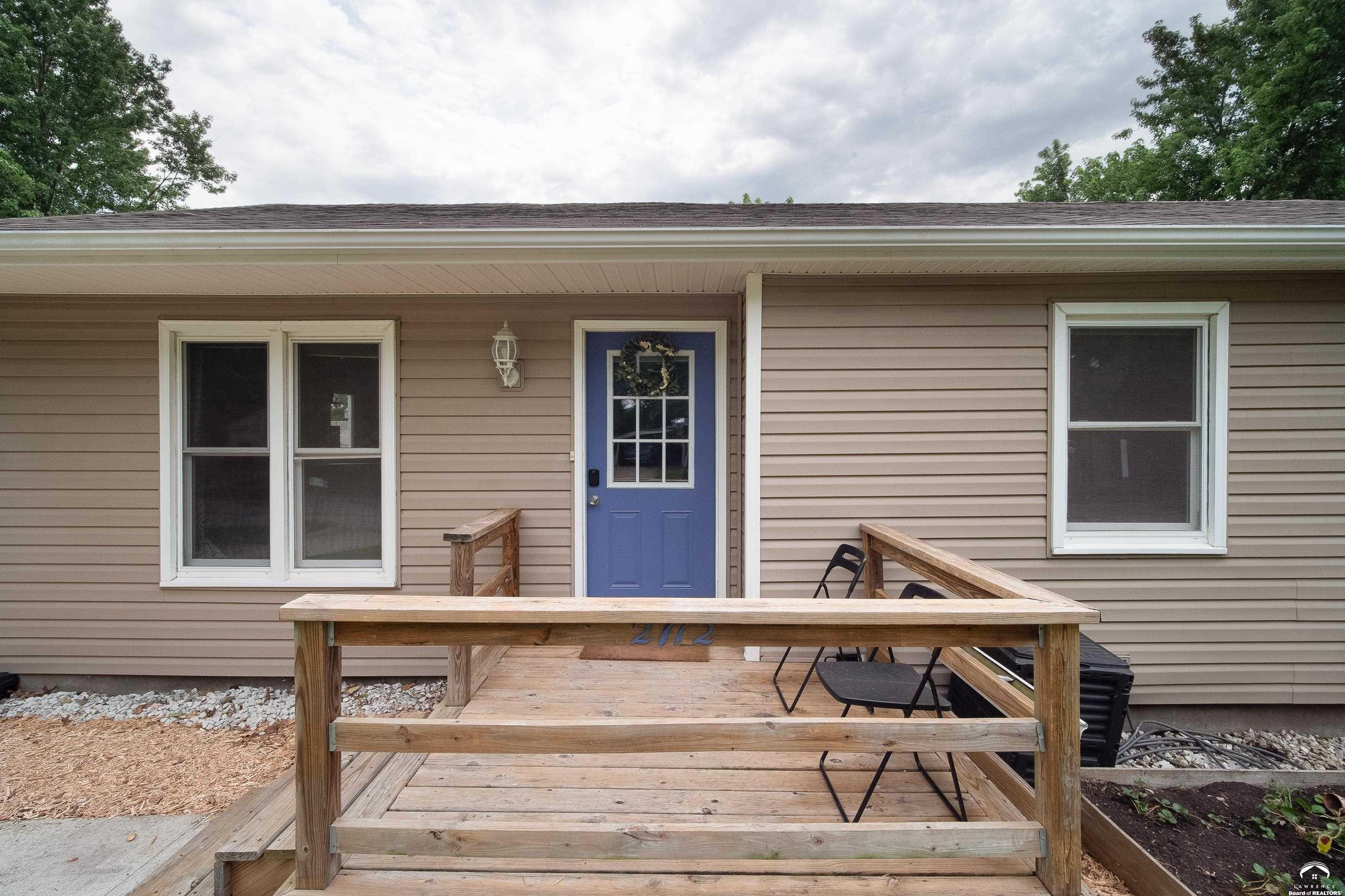 2712 Rawhide Lane Lawrence, KS 66046 - Photo 3 of 27