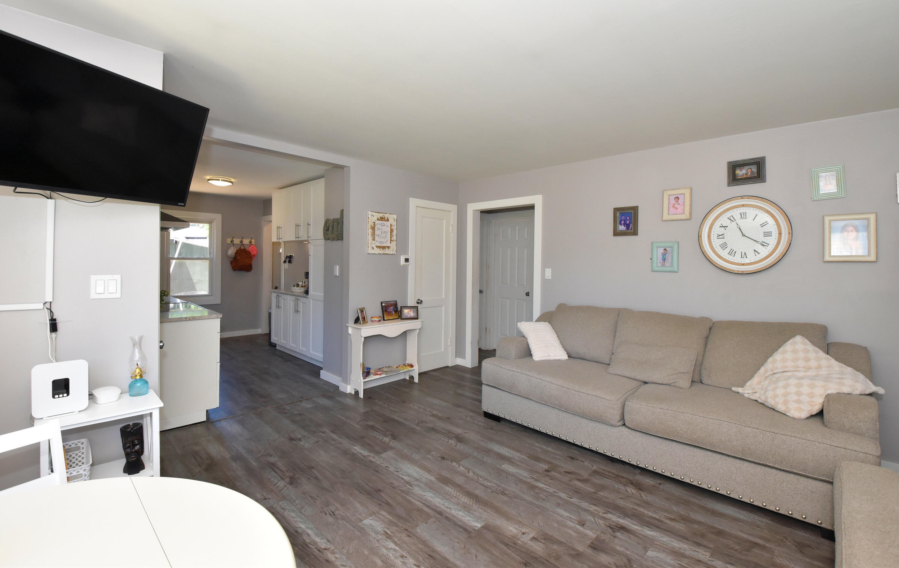 2030 Webster Street Racine, WI 53403 - Photo 6 of 32 Living Room