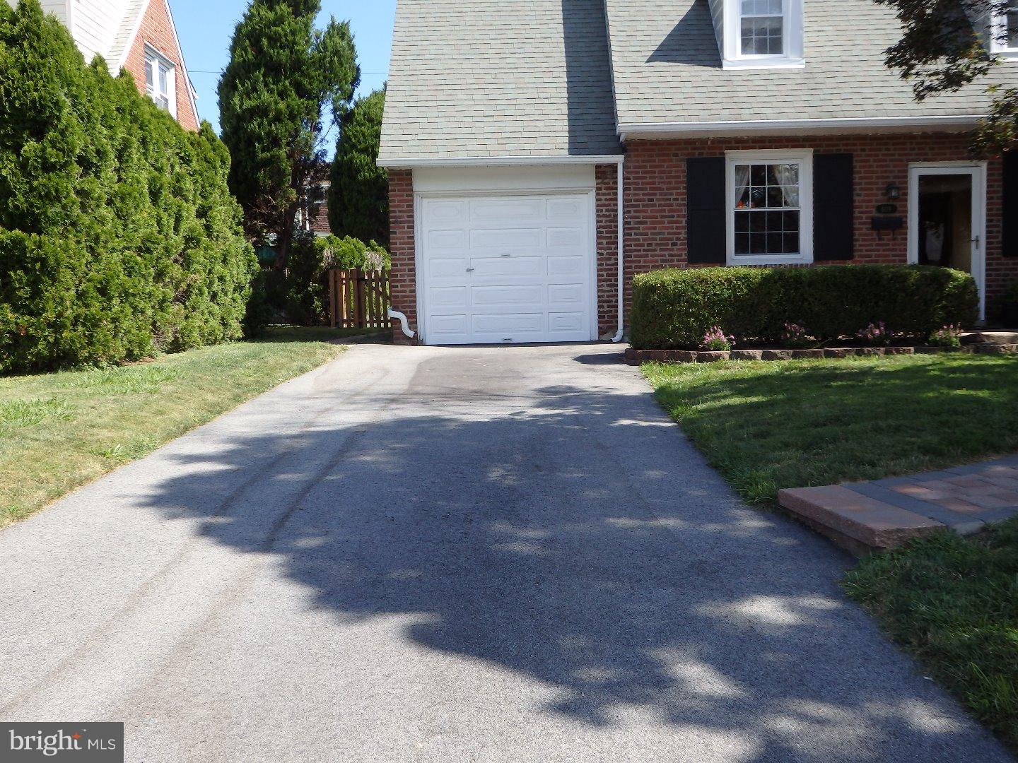 609 Willowbrook Road Havertown, PA 19083 - Photo 24 of 25 Driveway