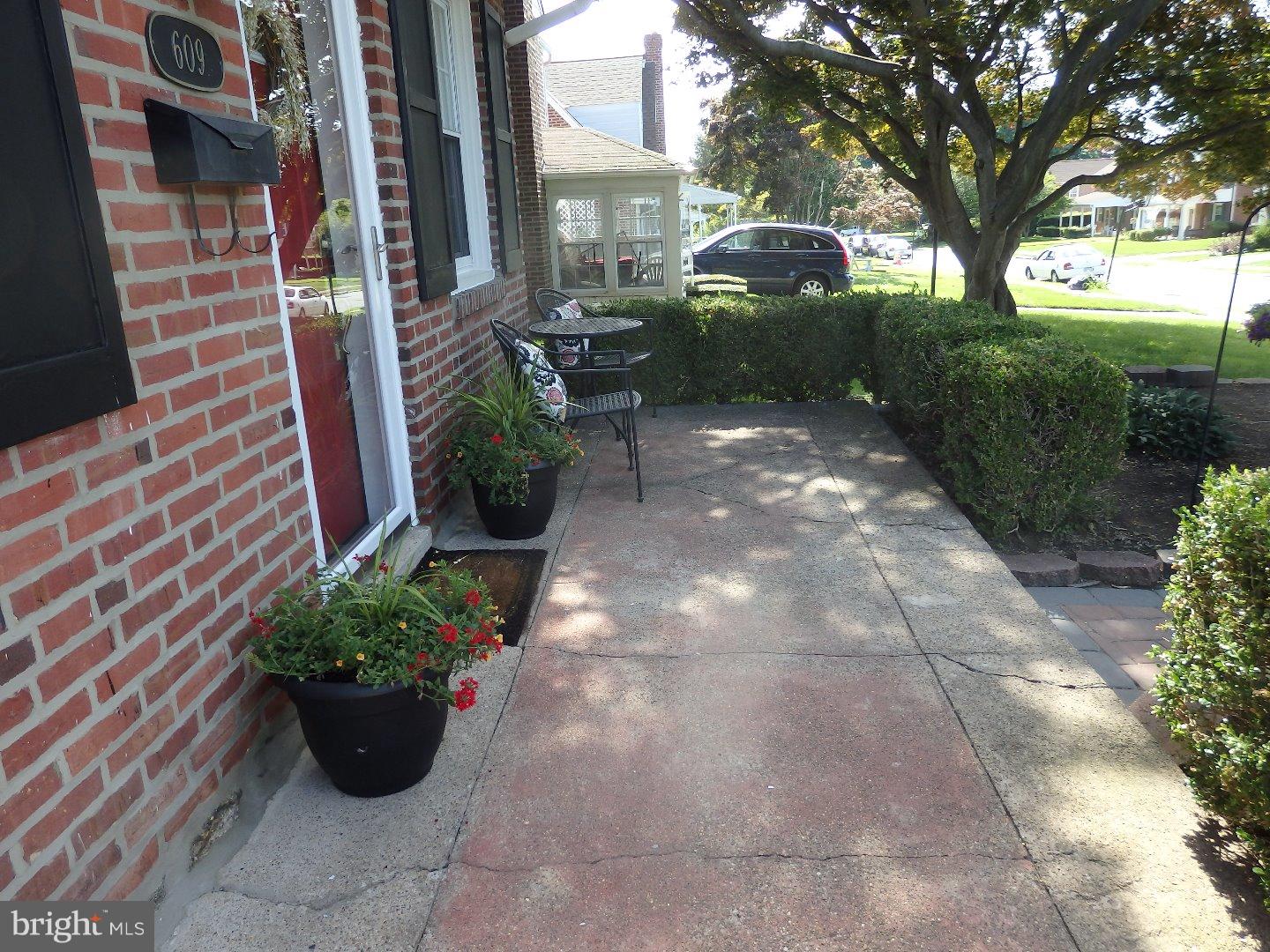609 Willowbrook Road Havertown, PA 19083 - Photo 4 of 25 Patio