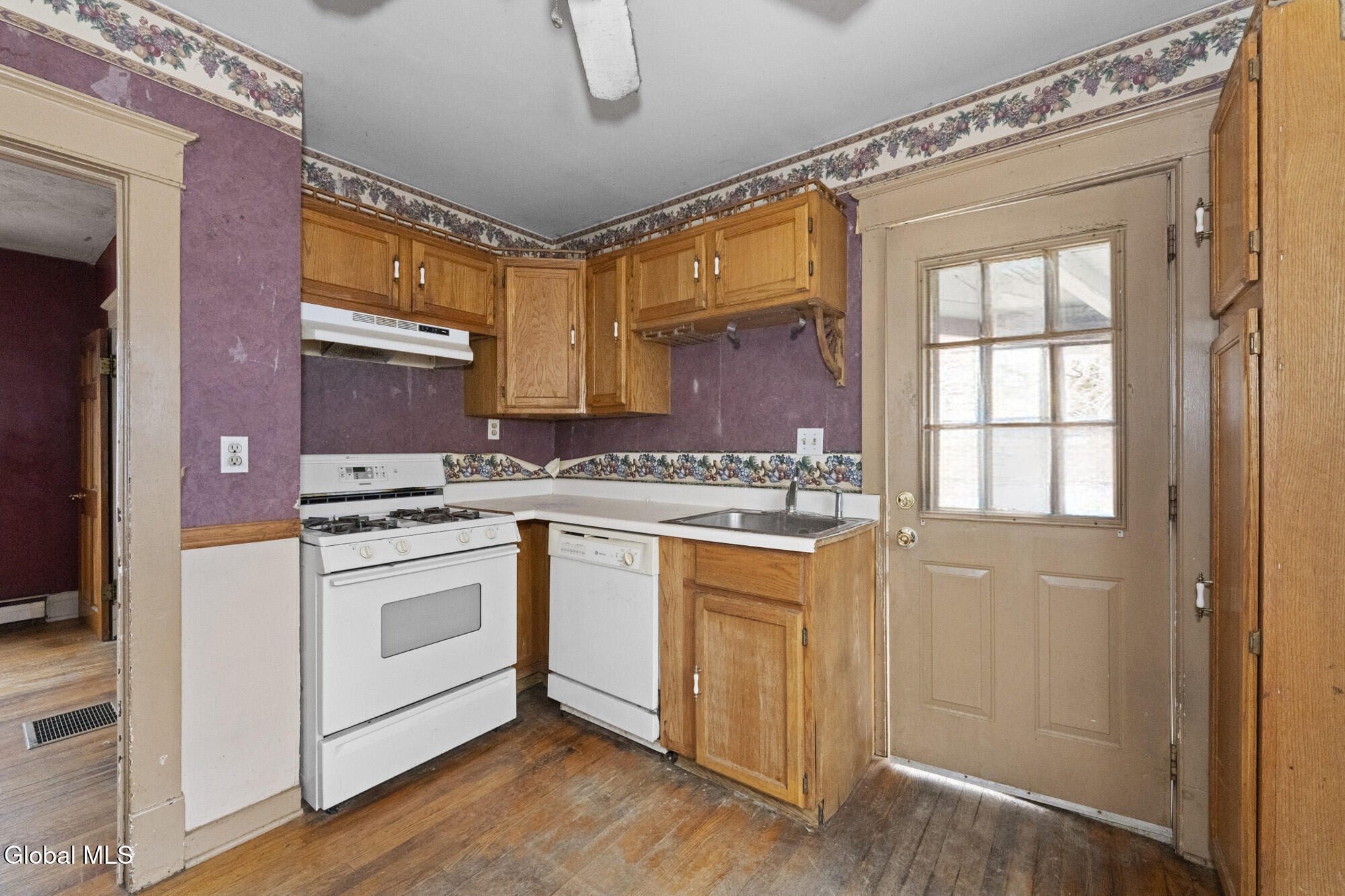 1498 2nd Street Rensselaer, NY 12144 - Photo 15 of 32 5 Kitchen 2