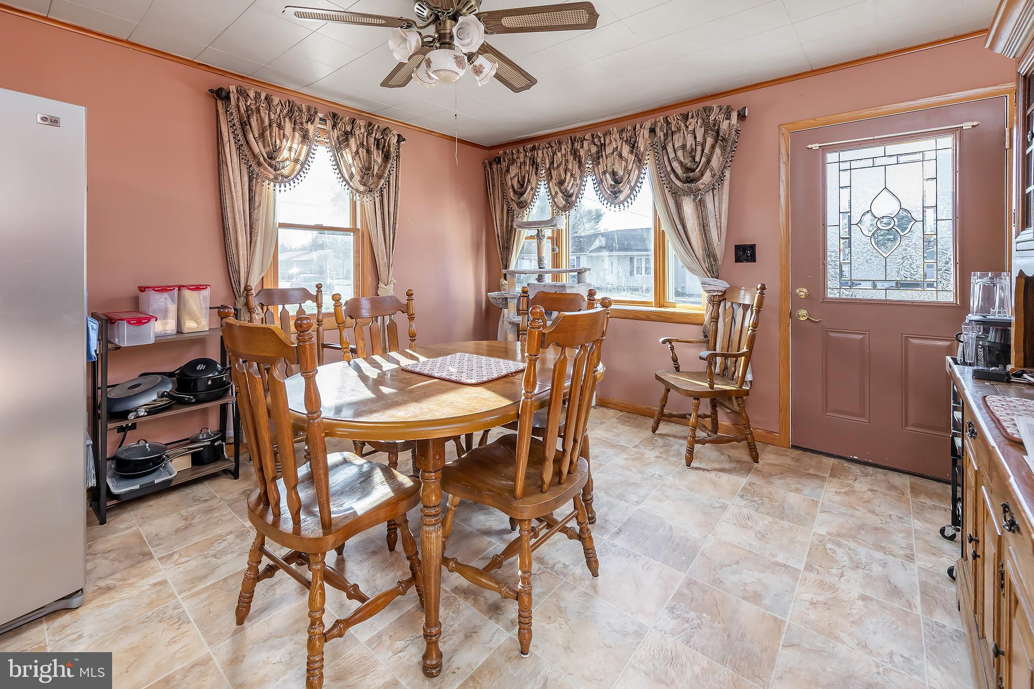 88 Rutgers Road Pennsville, NJ 08070 - Photo 2 of 23 Dining Room
