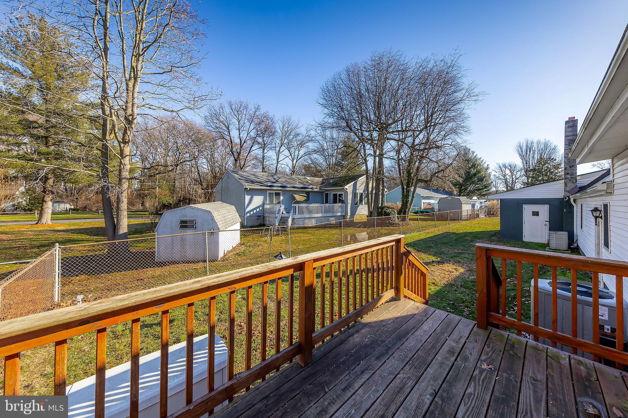 88 Rutgers Road Pennsville, NJ 08070 - Photo 10 of 23 Deck off of Living Room