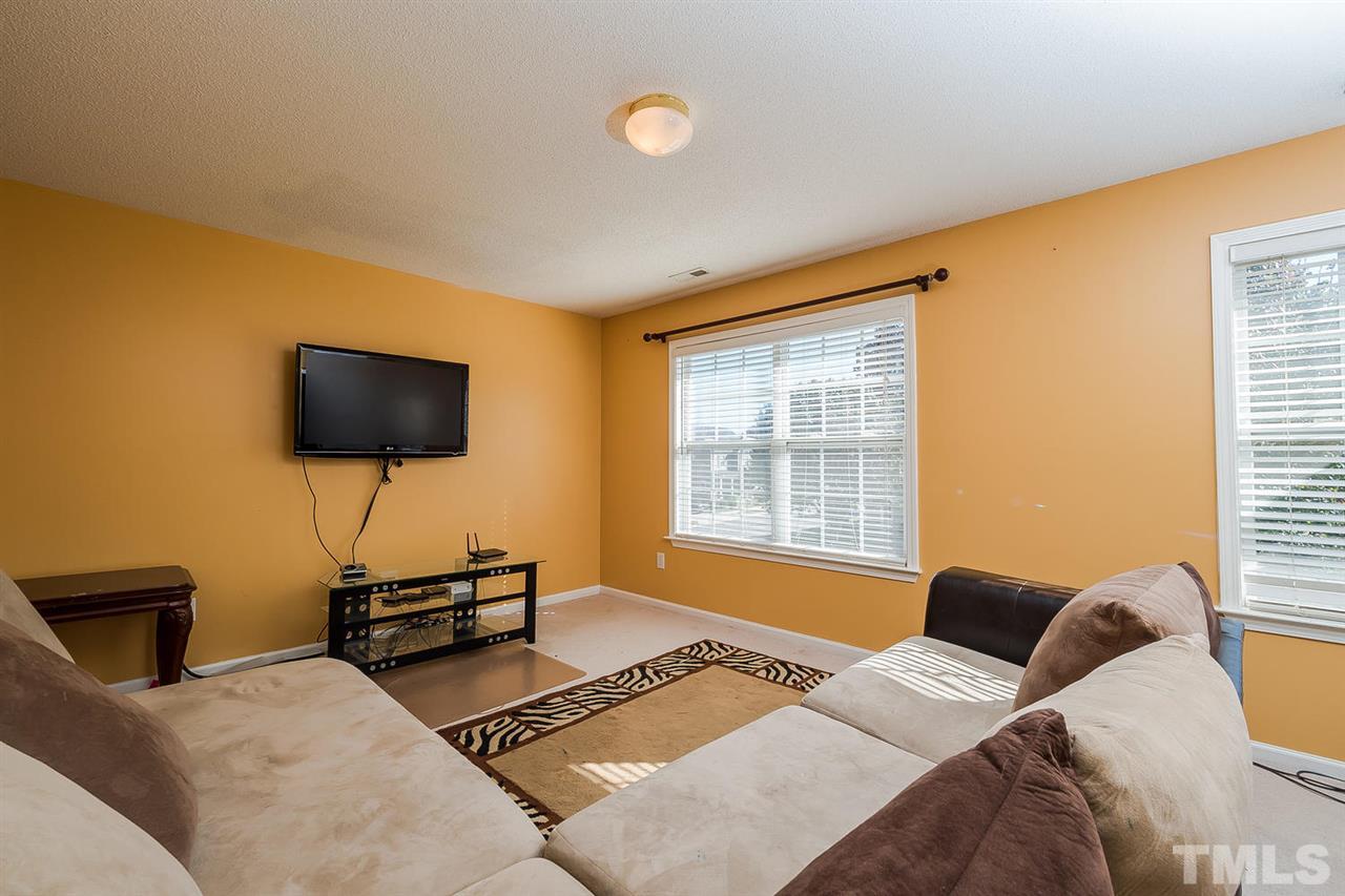 4353 Cardinal Grove Boulevard Raleigh, NC 27616 - Photo 15 of 25