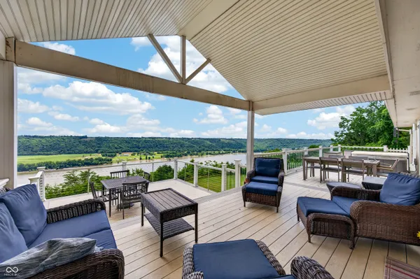 $534,900 | 122 South Cedar Cliff Drive, Madison, IN 47250