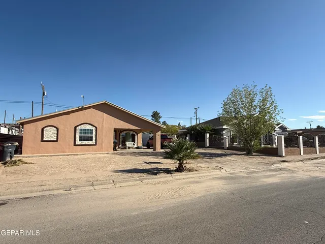a view of an entryway with a door