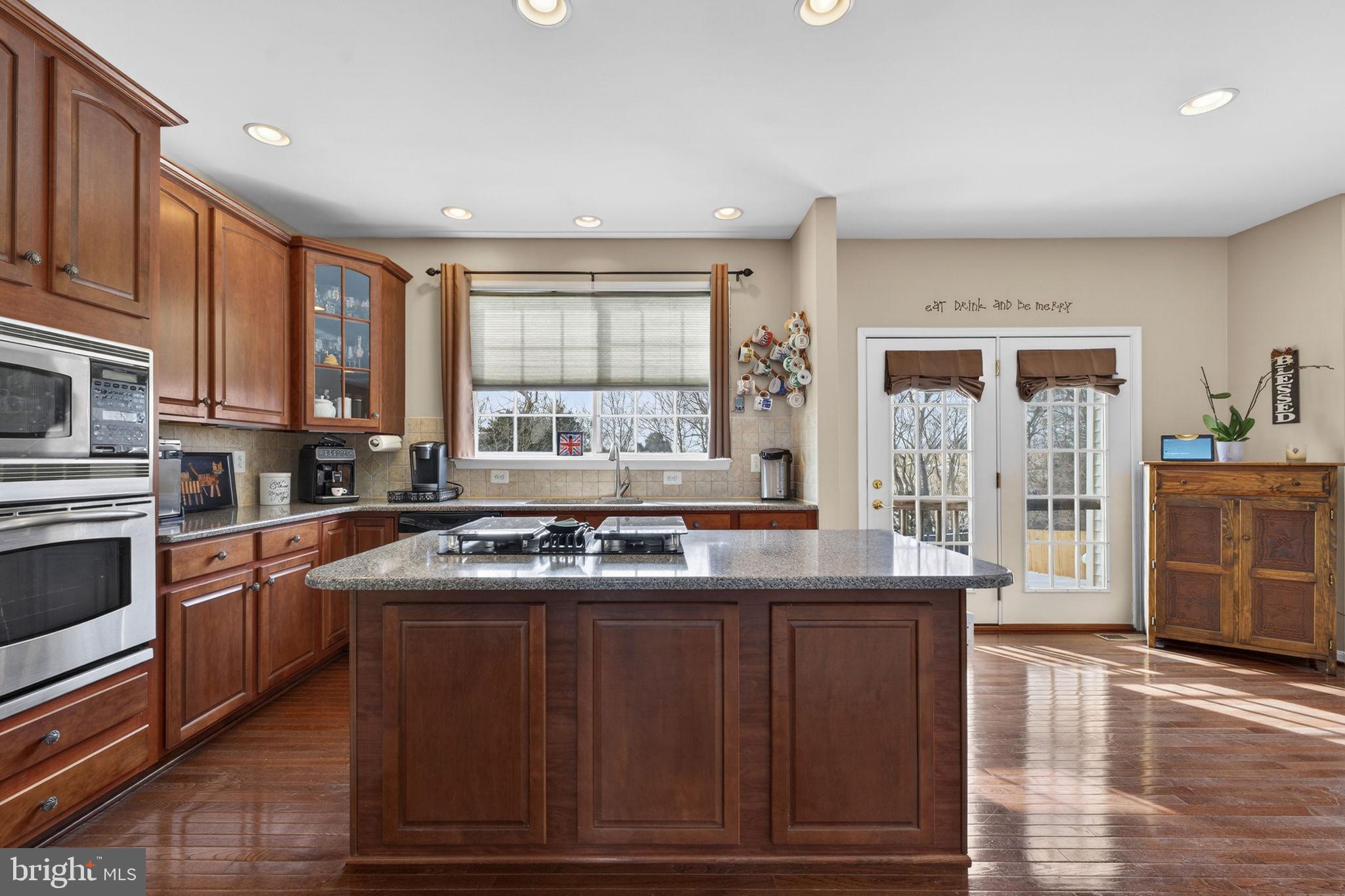 374 Rustling Leaf Place Kearneysville, WV 25430 - Photo 6 of 86