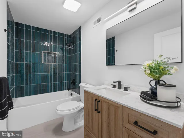 $599,900 | 407 Chestnut Street, Delran, NJ 08075