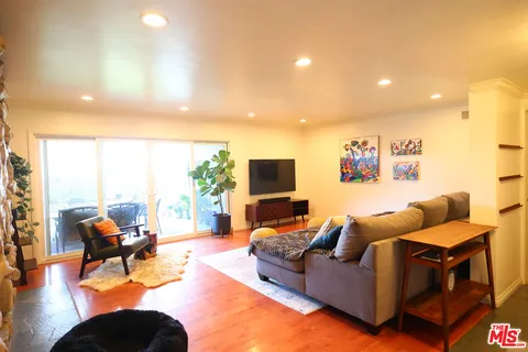 $6,800 | 4561 Don Felipe Drive, Los Angeles, CA 90008