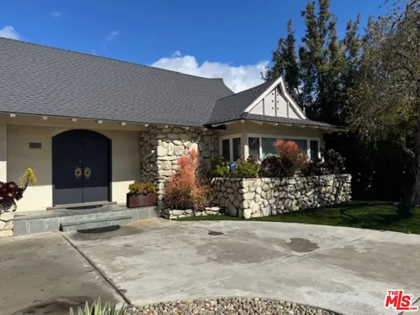 $6,800 | 4561 Don Felipe Drive, Los Angeles, CA 90008